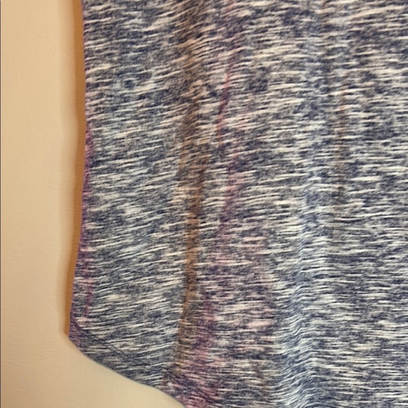 Gray and Blue Cap Sleeve Fitted Embellished Tee - Picture 12 of 13